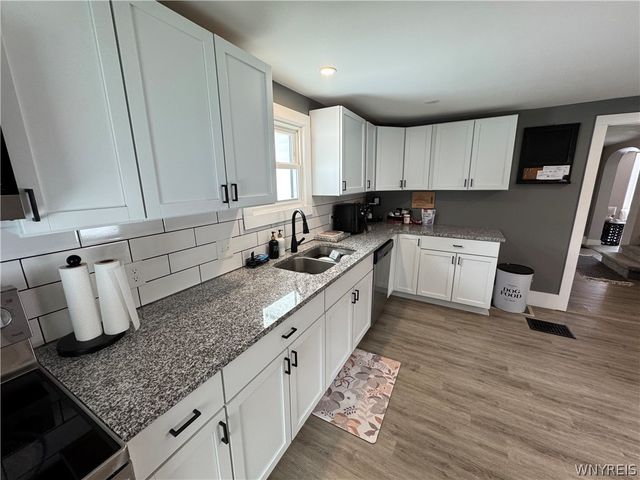 7124 Ridge Road, Newfane, NY 14094