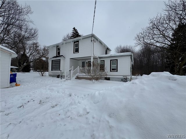 7124 Ridge Road, Newfane, NY 14094