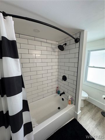 7124 Ridge Road, Newfane, NY 14094