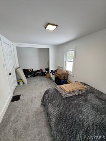 7124 Ridge Road, Newfane, NY 14094