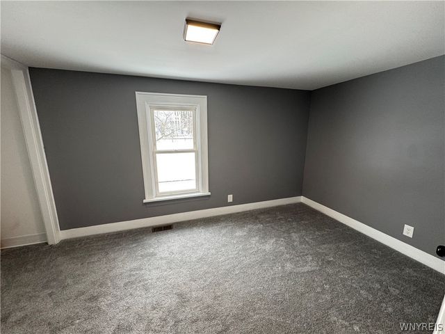 7124 Ridge Road, Newfane, NY 14094