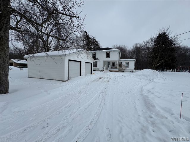 7124 Ridge Road, Newfane, NY 14094