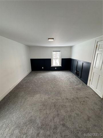 7124 Ridge Road, Newfane, NY 14094