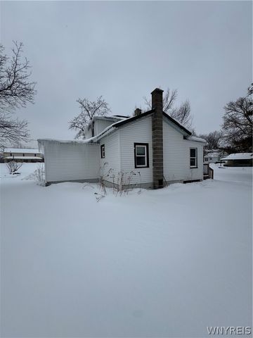 7124 Ridge Road, Newfane, NY 14094