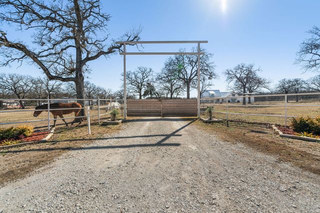 1326 Lynch Crossing Boulevard, Whitesboro, TX 76273
