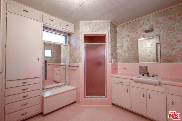 1613 San Gabriel Avenue, Glendale, CA 91208