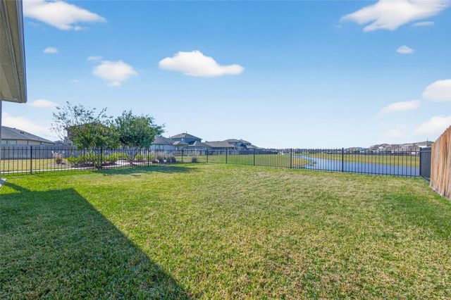 14432 Sugar Pines Drive, Conroe, TX 77302