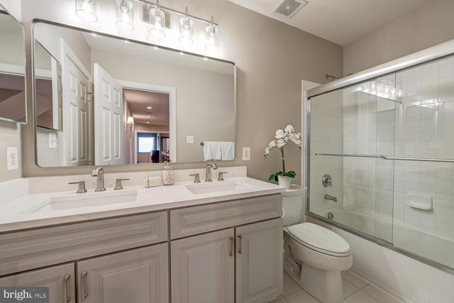 22248 VAL VARAITA DR, Ashburn, VA 20148