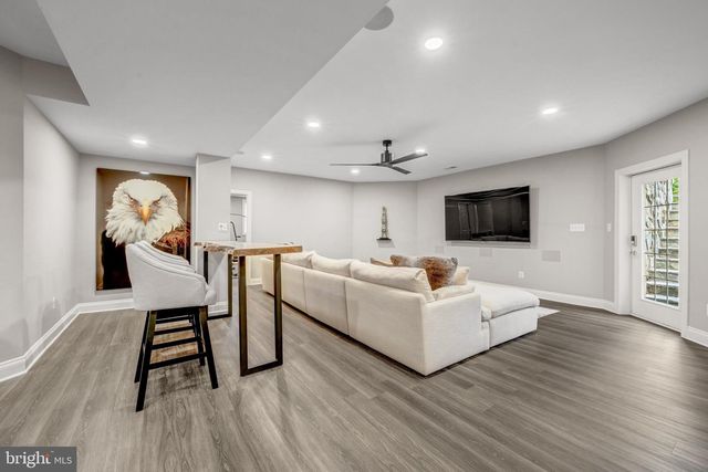 22248 VAL VARAITA DR, Ashburn, VA 20148