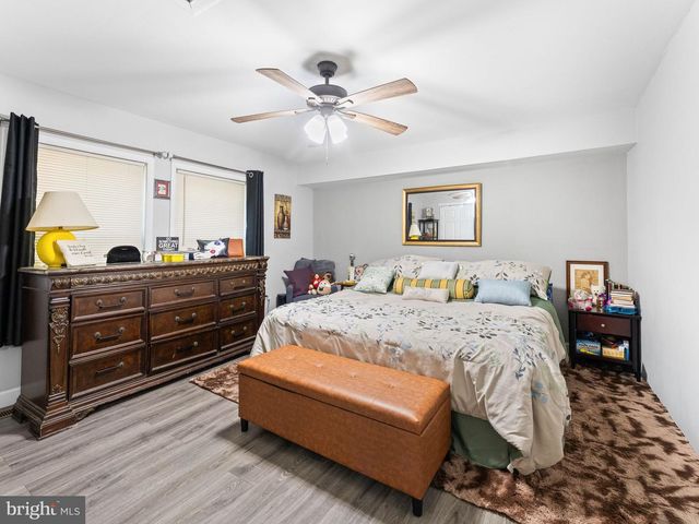 111 HOLYOKE AVE, Somerdale, NJ 08083