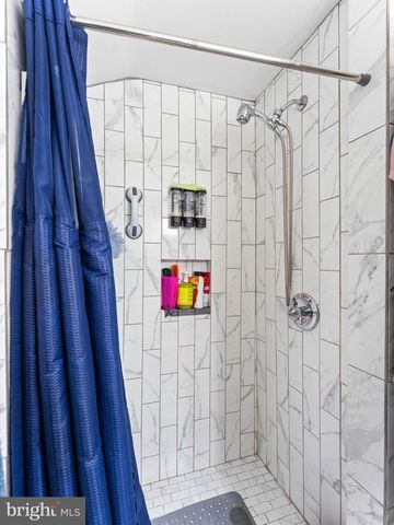 111 HOLYOKE AVE, Somerdale, NJ 08083