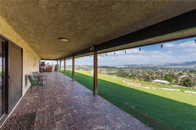 8501 Gray Mare, Jurupa Valley, CA 92509