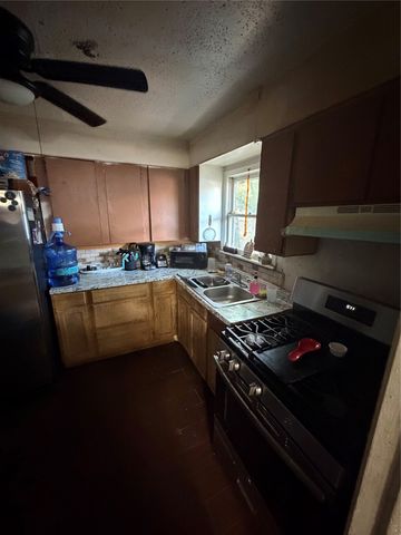 307 N Masters Drive, Dallas, TX 75217