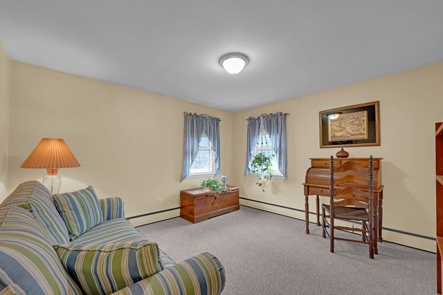 208 New Boston Rd, Sturbridge, MA 01566