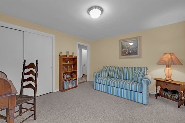 208 New Boston Rd, Sturbridge, MA 01566