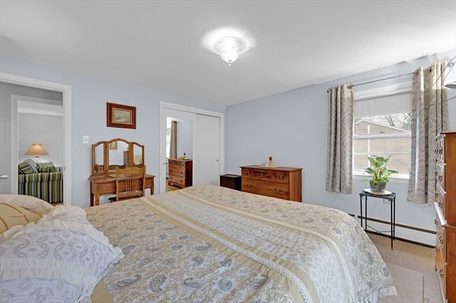 208 New Boston Rd, Sturbridge, MA 01566