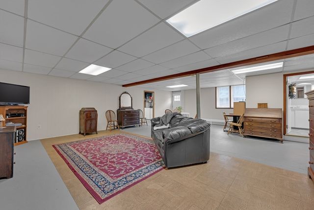 208 New Boston Rd, Sturbridge, MA 01566