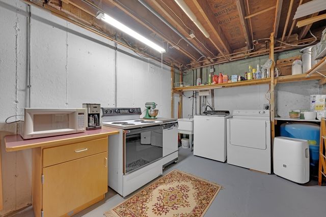 208 New Boston Rd, Sturbridge, MA 01566