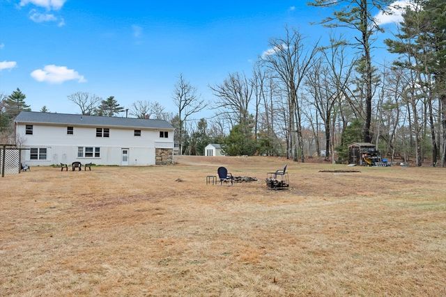 208 New Boston Rd, Sturbridge, MA 01566