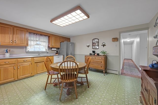 208 New Boston Rd, Sturbridge, MA 01566