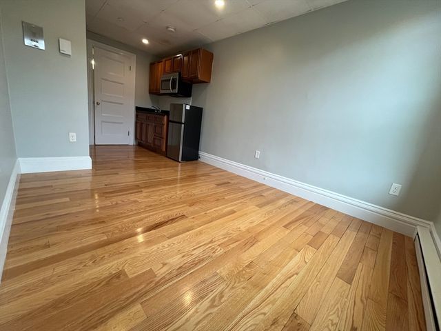 302 Newbury 10, Boston, MA 02115