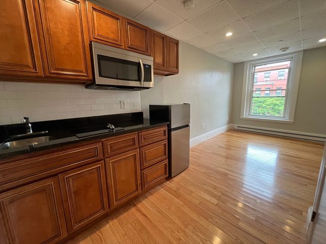 302 Newbury 10, Boston, MA 02115