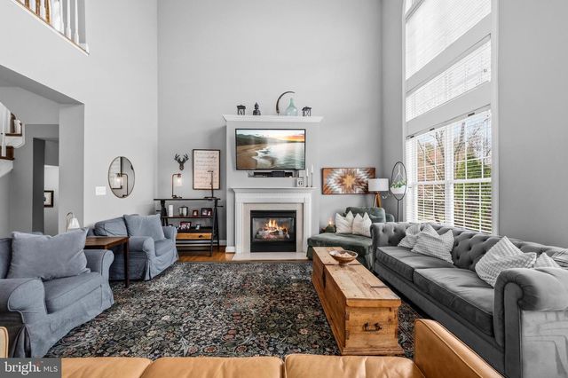 22732 HIGHCREST CIR, Brambleton, VA 20148