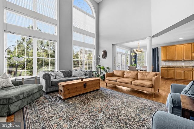 22732 HIGHCREST CIR, Brambleton, VA 20148