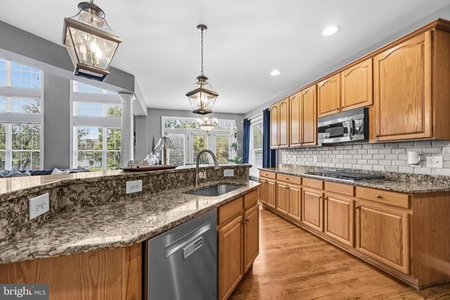 22732 HIGHCREST CIR, Brambleton, VA 20148