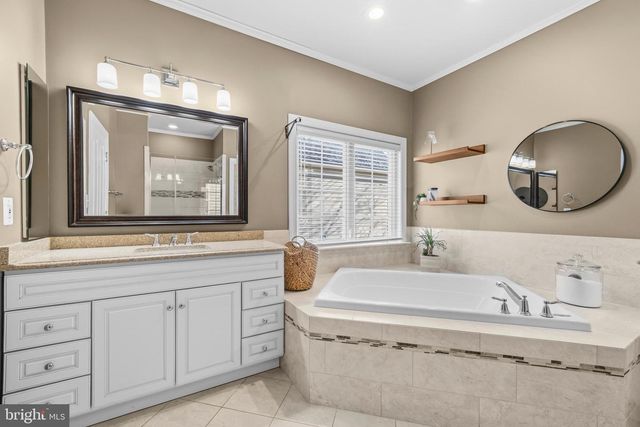 22732 HIGHCREST CIR, Brambleton, VA 20148