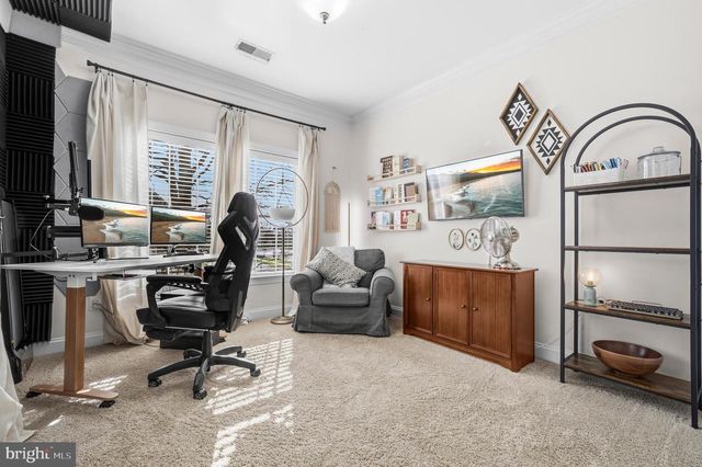 22732 HIGHCREST CIR, Brambleton, VA 20148