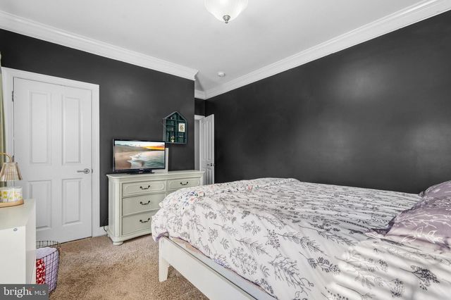 22732 HIGHCREST CIR, Brambleton, VA 20148