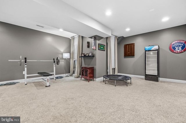 22732 HIGHCREST CIR, Brambleton, VA 20148