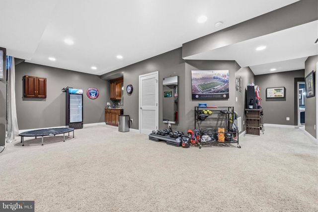 22732 HIGHCREST CIR, Brambleton, VA 20148