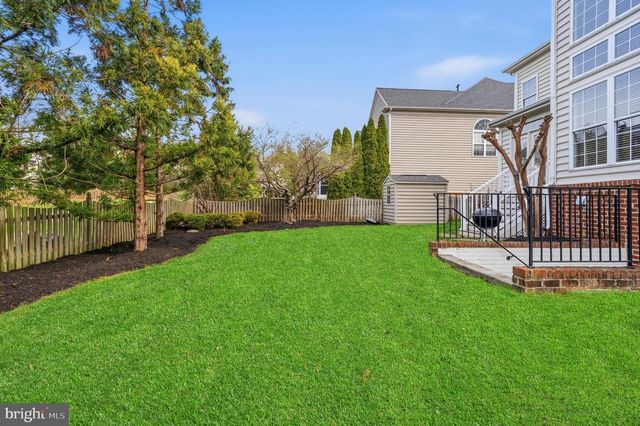 22732 HIGHCREST CIR, Brambleton, VA 20148