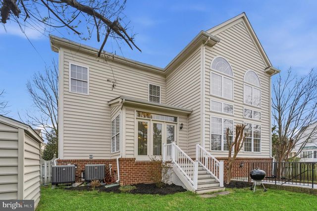 22732 HIGHCREST CIR, Brambleton, VA 20148