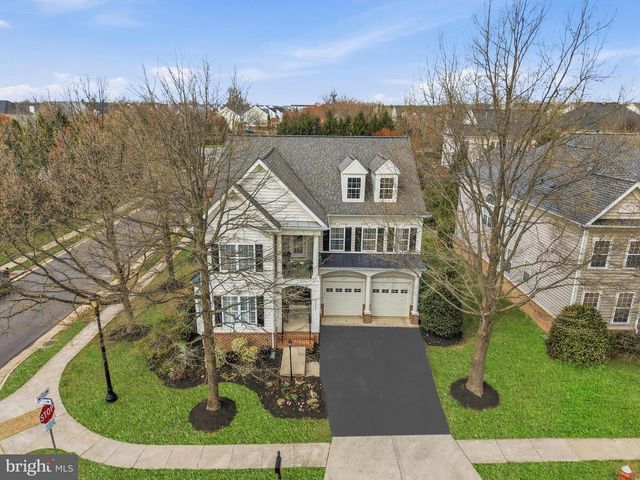 22732 HIGHCREST CIR, Brambleton, VA 20148