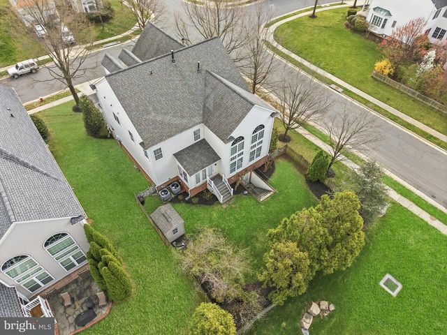 22732 HIGHCREST CIR, Brambleton, VA 20148