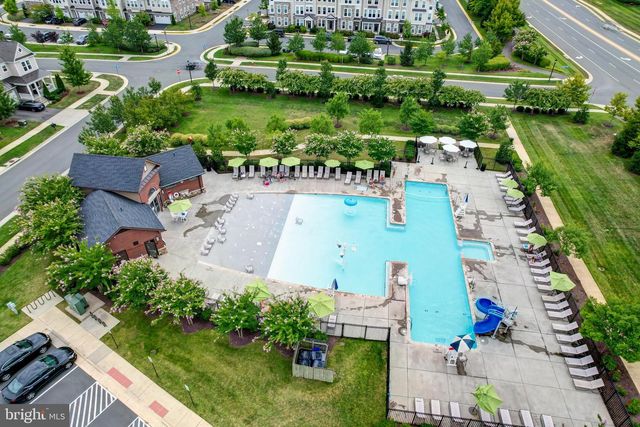 22732 HIGHCREST CIR, Brambleton, VA 20148