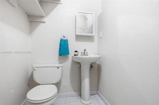 921 E 14 Street, Hialeah, FL 33010