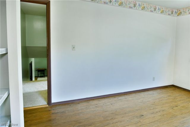 566 Greenleaf Avenue NE, Warren, OH 44484