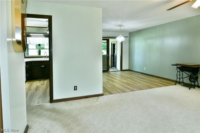 566 Greenleaf Avenue NE, Warren, OH 44484