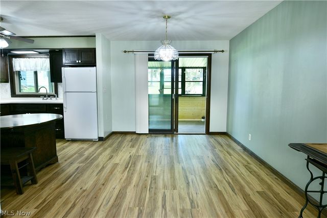 566 Greenleaf Avenue NE, Warren, OH 44484