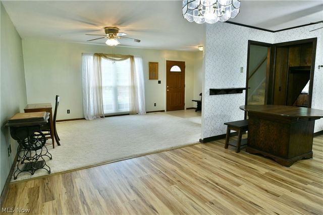 566 Greenleaf Avenue NE, Warren, OH 44484