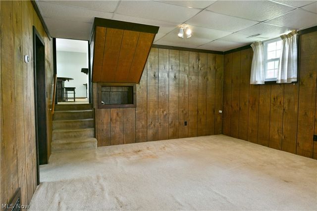 566 Greenleaf Avenue NE, Warren, OH 44484