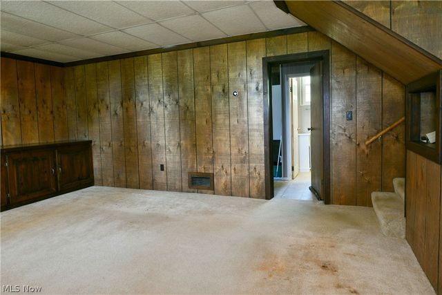 566 Greenleaf Avenue NE, Warren, OH 44484
