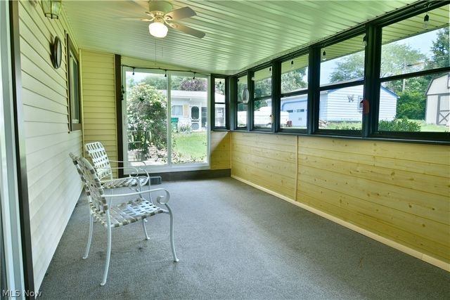 566 Greenleaf Avenue NE, Warren, OH 44484