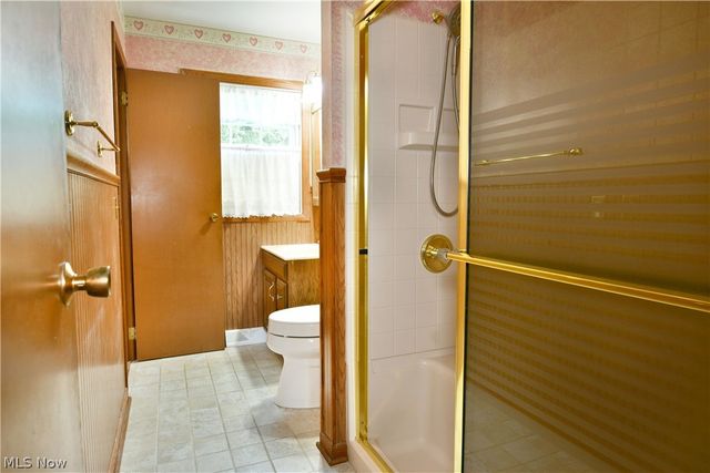566 Greenleaf Avenue NE, Warren, OH 44484