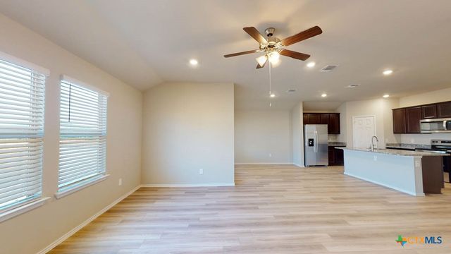 3037 Creekside Hills Boulevard, Copperas Cove, TX 76522