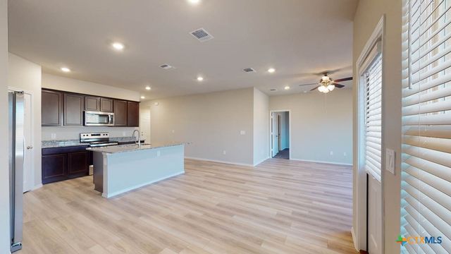 3037 Creekside Hills Boulevard, Copperas Cove, TX 76522